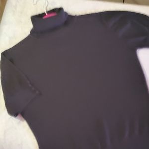 Short turtle neck top